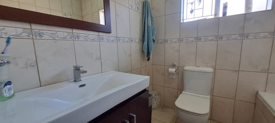 4 Bedroom Property for Sale in Riebeeckstad Free State